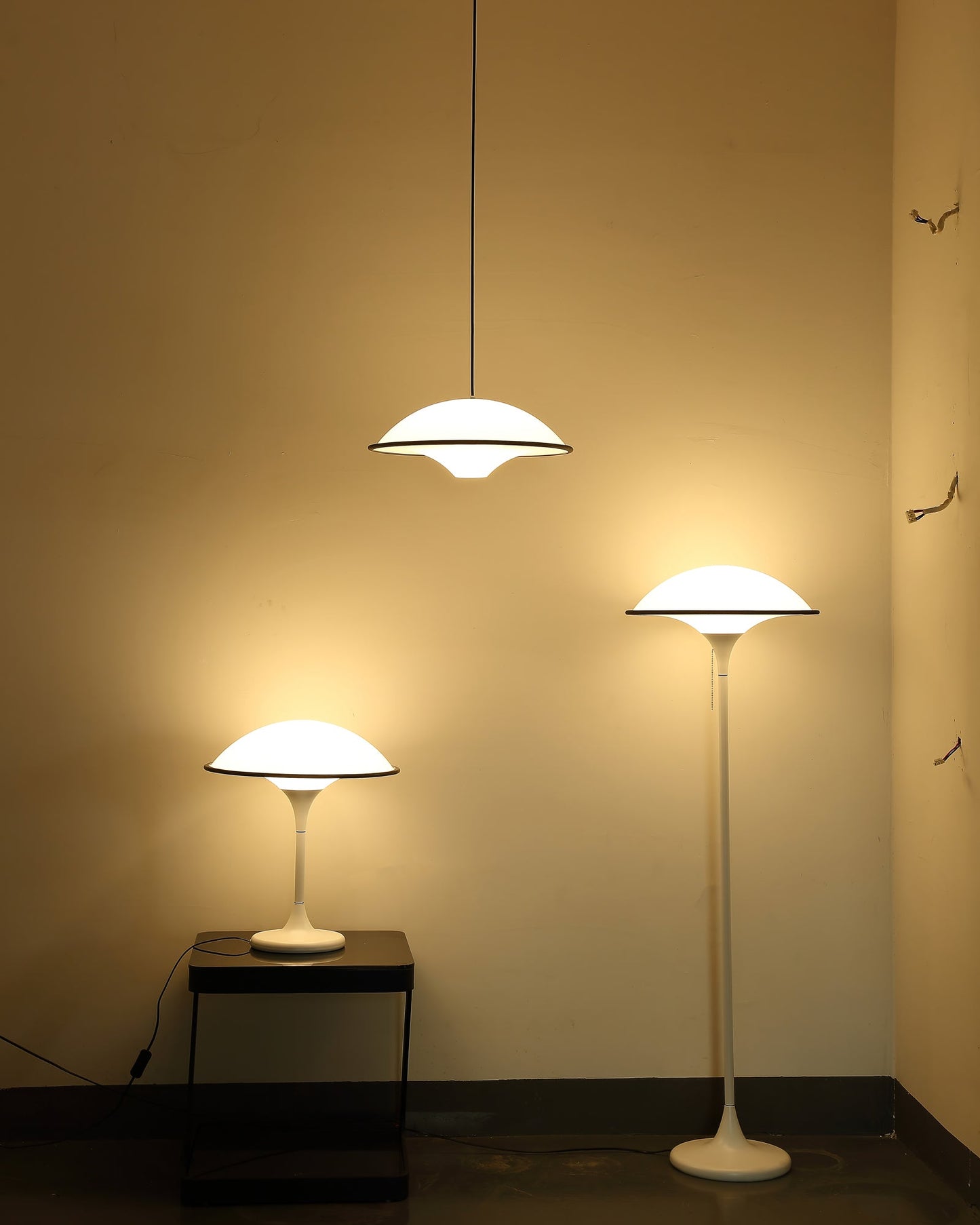 LumiFont - Elegant Table Lamp with Unique Design