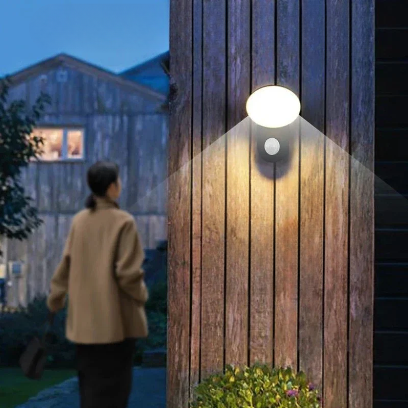 Motionsafe - Outdoor lamp with motion sensor 
