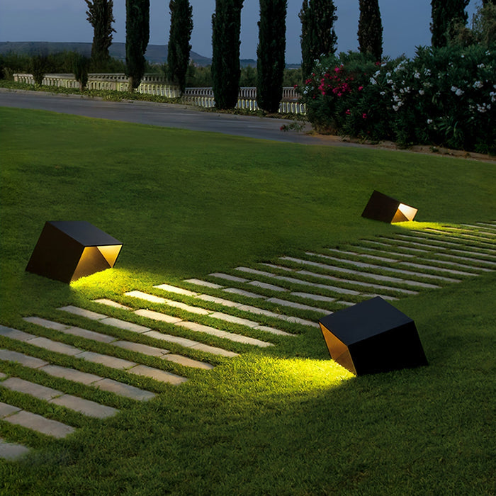 Cube - Solar Garden Lamp