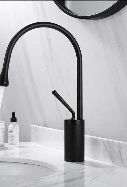 Tropfen Style Basin Faucet Bathroom Swivel Waterfall Faucet