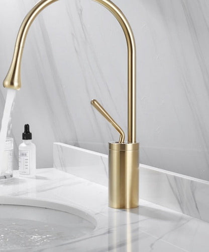 Tropfen Style Basin Faucet Bathroom Swivel Waterfall Faucet