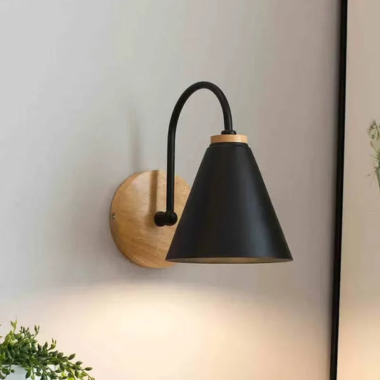 Vista - Design and sleek wall lamp