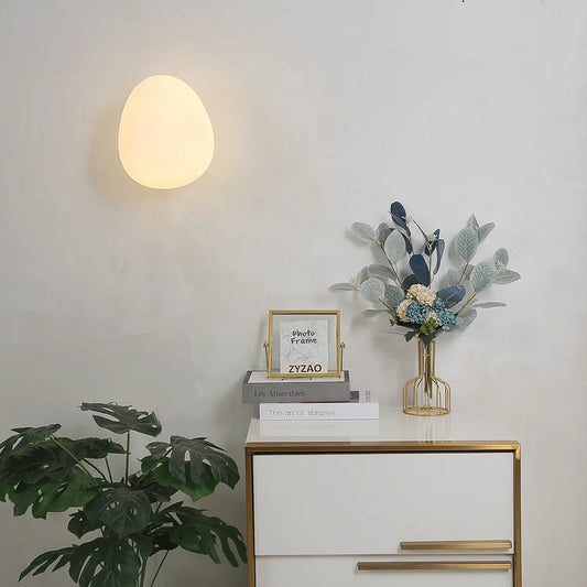 ShellWhite - Wall lamp made of eggshell white glass 