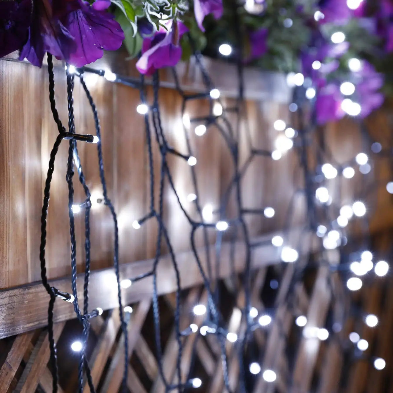 LumièreJoyeuse - Solar Powered Garland 300LED for Christmas