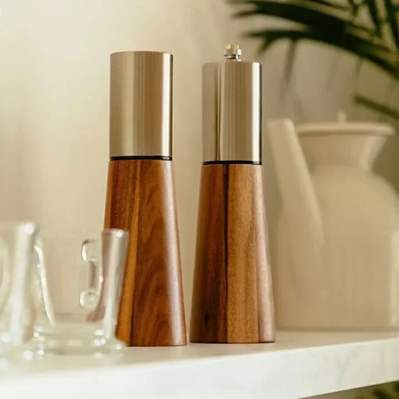 ZenMaal - Japanese Pepper Mill made of Acacia Wood